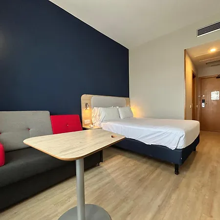 Holiday Inn Express Ciudad De Las Ciencias By Ihg-2